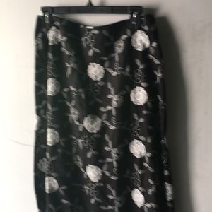 Principe Linen embroidered skirt